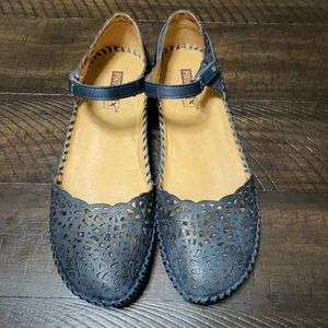 Pikolinos women's shoes size 10M